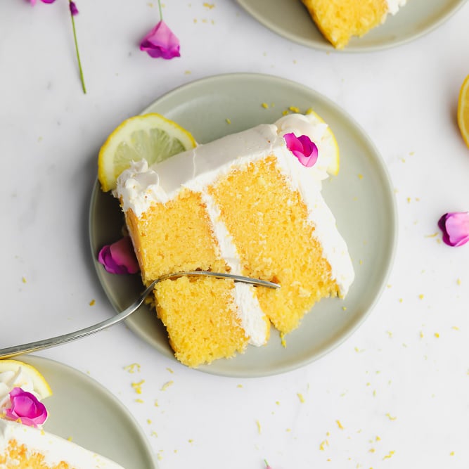 Vegan lemon cake