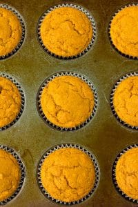 1 Bowl Vegan Pumpkin Muffins - Nora Cooks