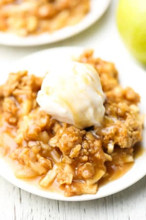 Vegan Apple Crisp - Nora Cooks