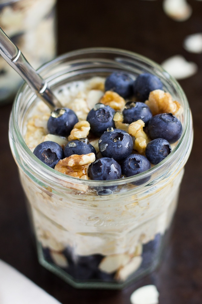Overnight Oats with Yogurt and Blueberries (to Share with the Kids)
