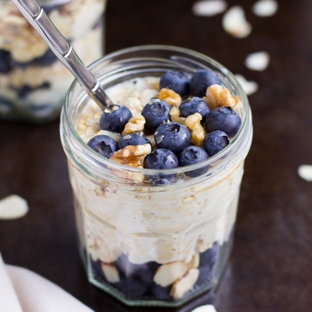 Simple Vegan Overnight Oats - Nora Cooks