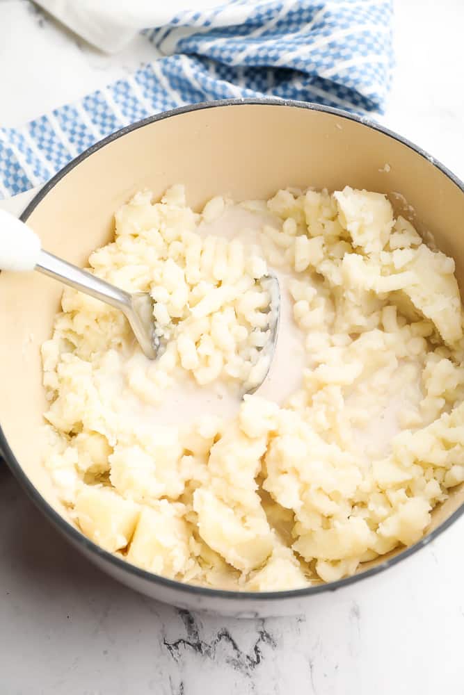 Best Dang Creamy Vegan Mashed Potatoes Recipe - Nora Cooks
