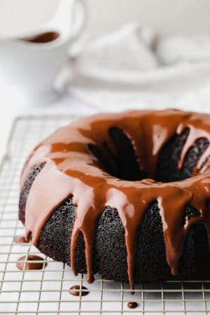 Chocolate Vegan Bundt Cake - Nora Cooks