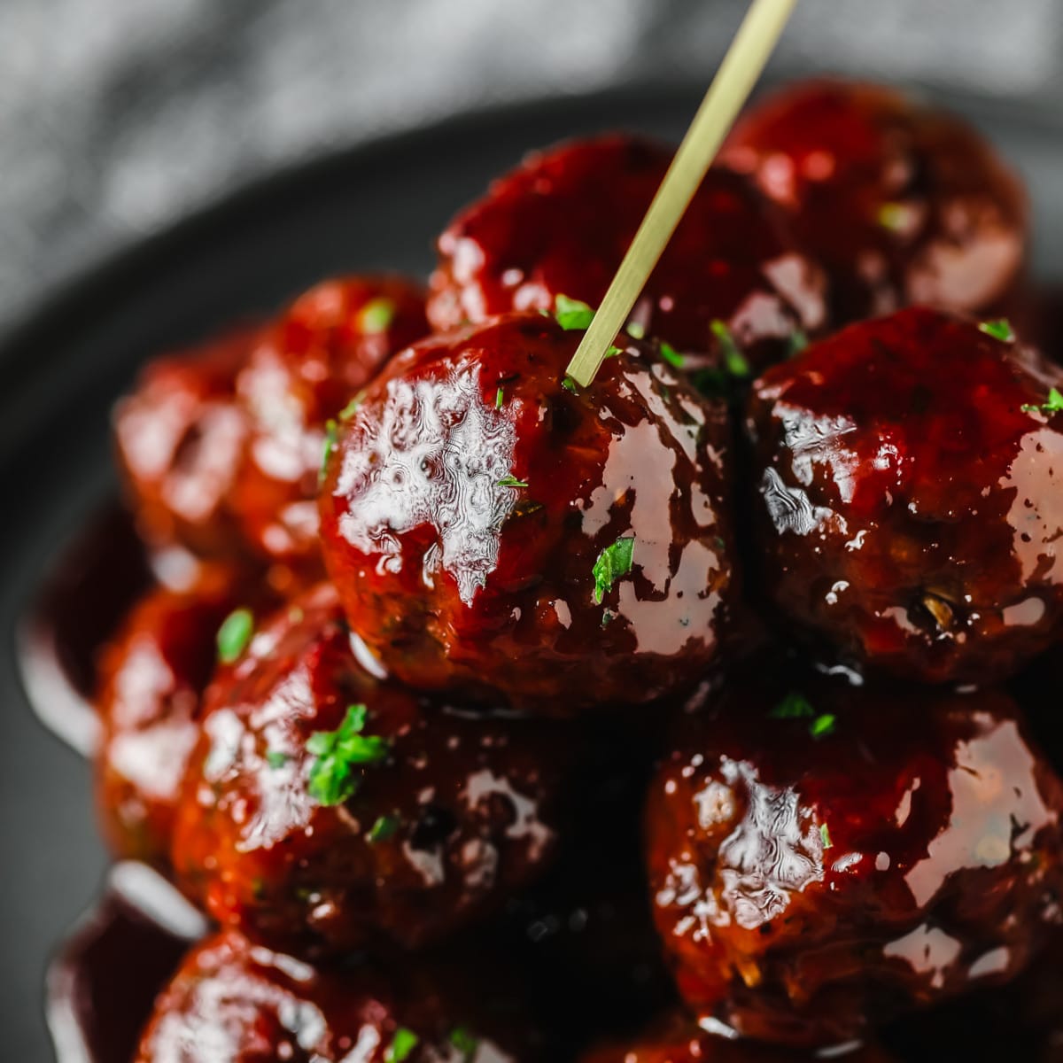 Vegan Grape Jelly Meatballs - Nora Cooks