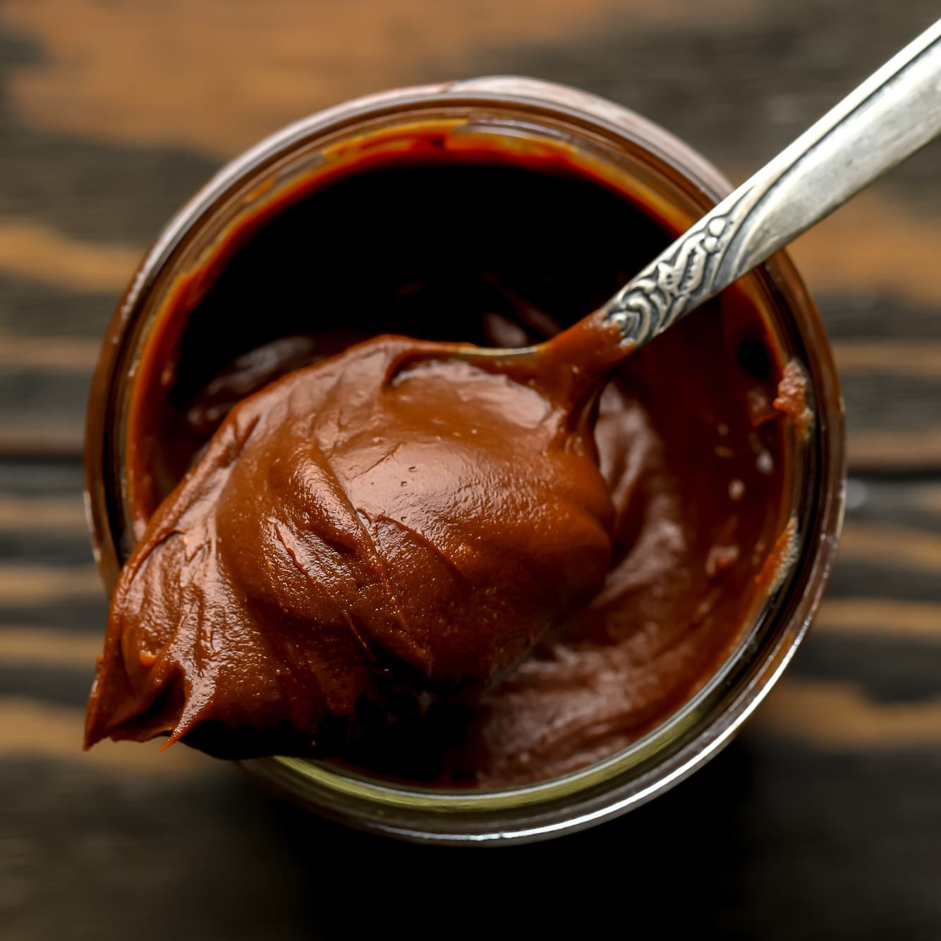 https://www.noracooks.com/wp-content/uploads/2023/10/vegan-nutella-1.jpg